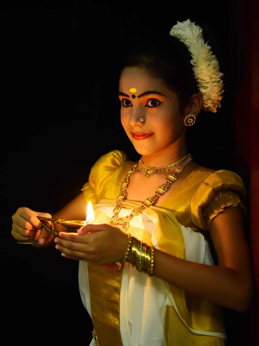 FAMOUS PHOTOGRAPHY VATAKARA
